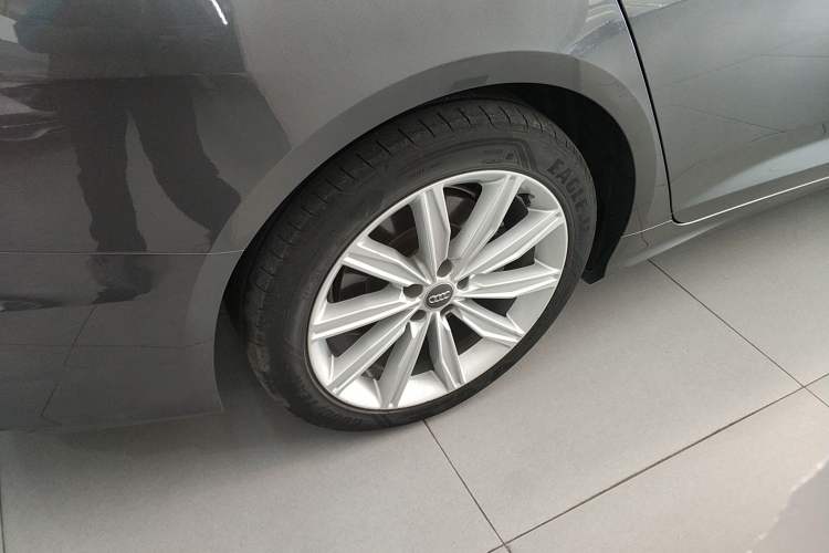 Used Audi A6L 2021 45 TFSI Prestige Dynamic Edition Right Rear Wheel Hub
