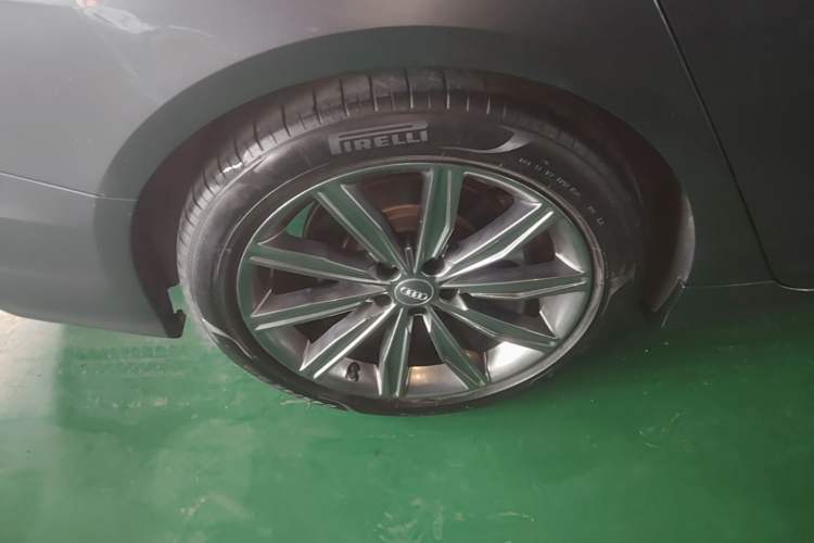 Used Audi A6L 2021 45 TFSI Prestige Dynamic Edition Right Rear Wheel Hub