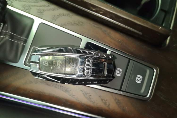 Used Audi A6L 2021 40 TFSI Luxury Dynamic Edition Vehicle Key