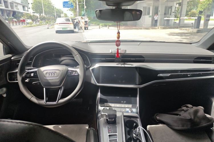 Used Audi A6L 2021 40 TFSI Luxury Dynamic Edition Center Console