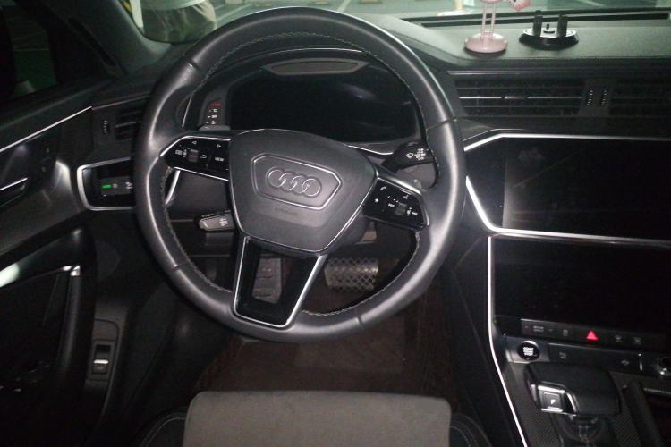 Used Audi A6L 2021 40 TFSI Luxury Dynamic Edition Center Console