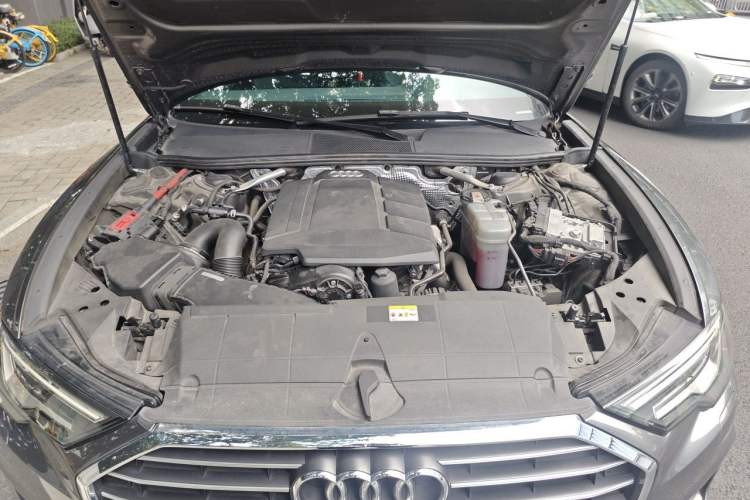 Used Audi A6L 2021 40 TFSI Luxury Dynamic Edition Engine Bay