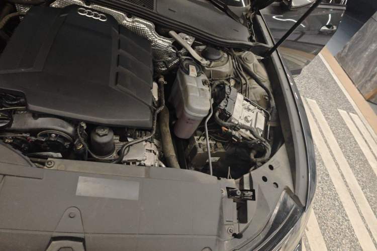 Used Audi A6L 2021 45 TFSI Enjoy Life Edition Engine Bay Left