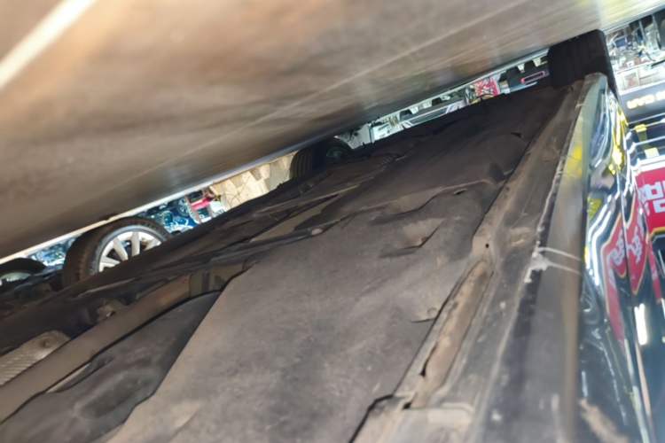 Used Audi A6L 2021 40 TFSI Luxury Dynamic Edition Left Side Sill