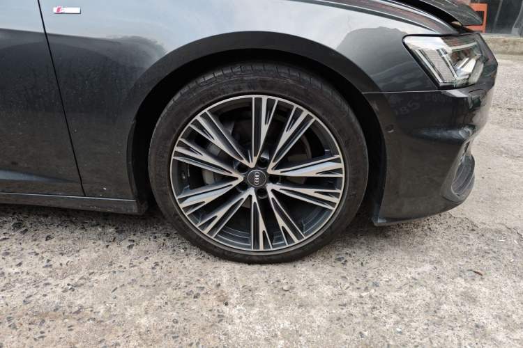 Used Audi A6L 2021 45 TFSI quattro Prestige Dynamic Edition Right Front Wheel Hub