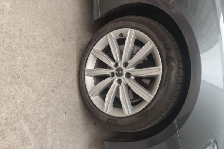 Used Audi A6L 2021 45 TFSI Prestige Dynamic Edition Right Front Wheel Hub