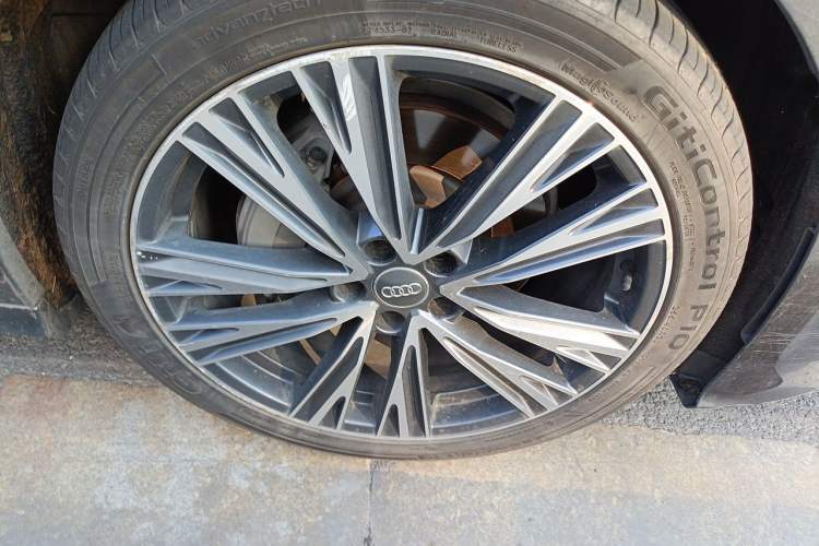 Used Audi A6L 2021 45 TFSI quattro Prestige Dynamic Edition Right Front Wheel Hub