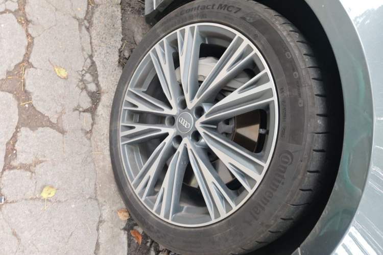 Used Audi A6L 2021 55 TFSI quattro Prestige Dynamic Edition Right Front Wheel Hub