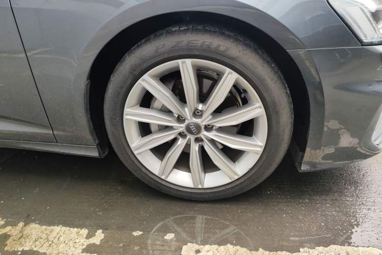 Used Audi A6L 2021 45 TFSI Prestige Dynamic Edition Right Front Wheel Hub
