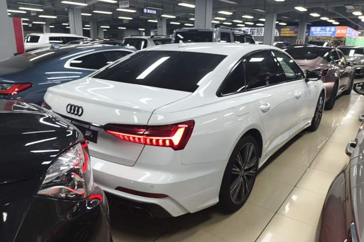Used Audi A6L 2021 40 TFSI Luxury Dynamic Edition Rear Right 45 Deg