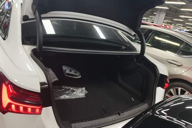 Used Audi A6L 2021 40 TFSI Luxury Dynamic Edition Trunk