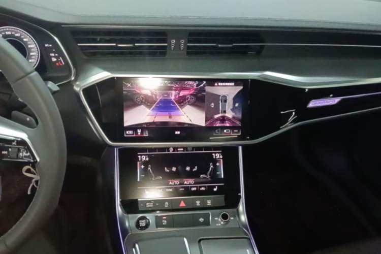 Used Audi A6L 2022 45 TFSI quattro Prestige Dynamic Edition Audio And AC Panel