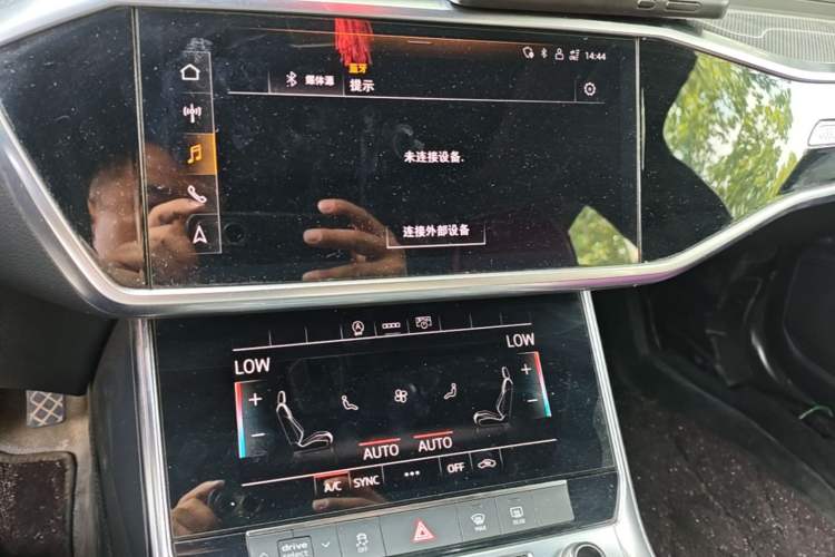 Used Audi A6L 2022 40 TFSI Luxury Dynamic Model Audio And AC Panel