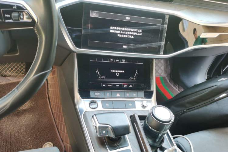 Used Audi A6L 2022 40 TFSI Luxury Dynamic Model Audio And AC Panel