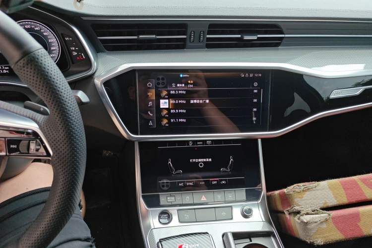 Used Audi A6L 2022 40 TFSI Luxury Dynamic Model Audio And AC Panel