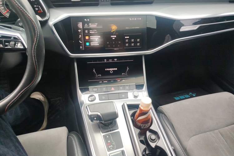Used Audi A6L 2022 40 TFSI Luxury Dynamic Model Audio And AC Panel