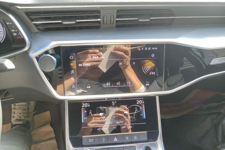 Used Audi A6L 2022 40 TFSI Luxury Dynamic Model Audio And AC Panel