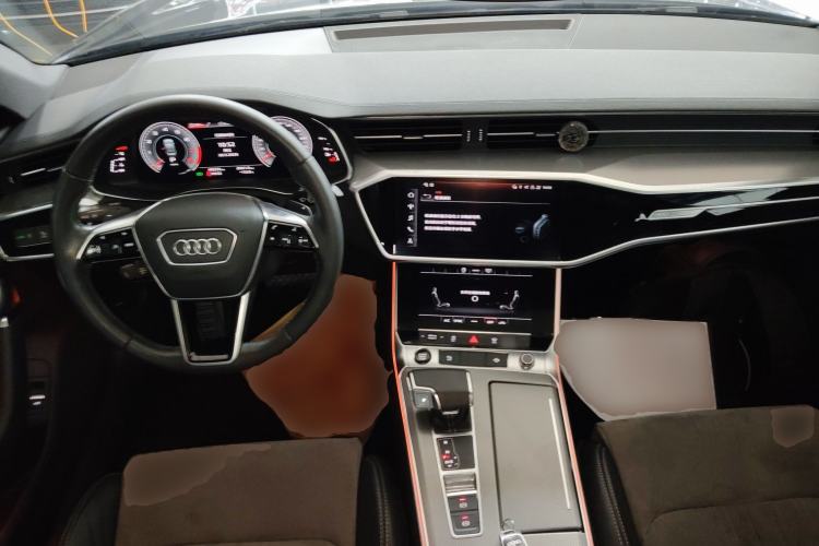 Used Audi A6L 2022 40 TFSI Luxury Dynamic Model Center Console