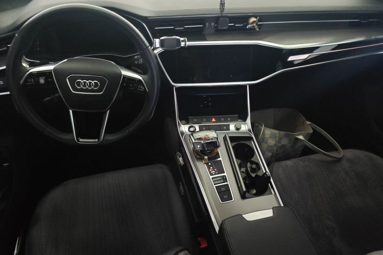 Used Audi A6L 2022 55 TFSI quattro Prestige Dynamic Edition Center Console