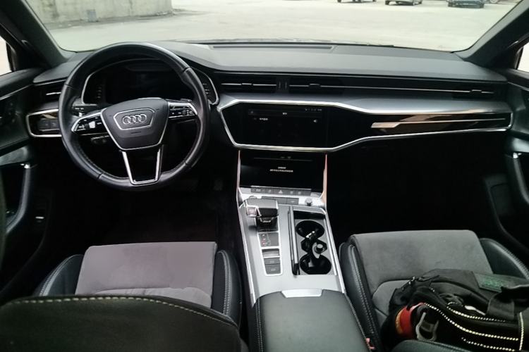 Used Audi A6L 2022 40 TFSI Luxury Dynamic Model Center Console