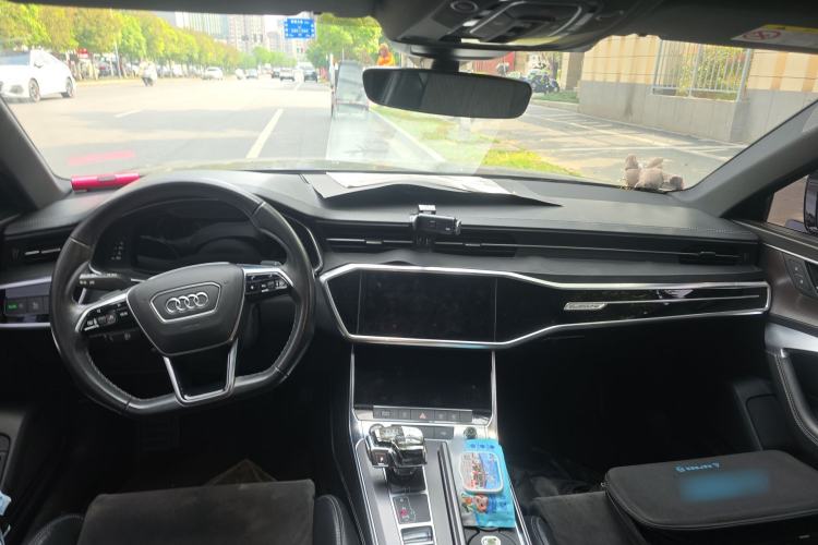 Used Audi A6L 2022 55 TFSI quattro Prestige Dynamic Edition Center Console