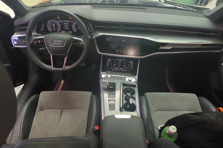 Used Audi A6L 2022 40 TFSI Luxury Dynamic Model Center Console