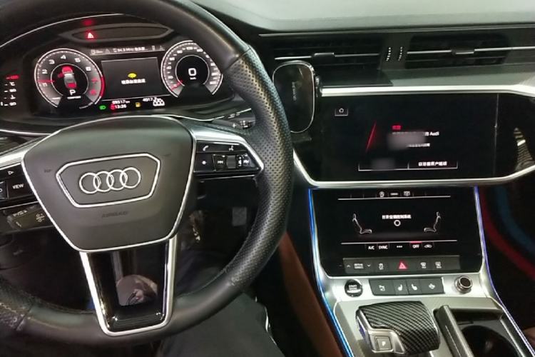 Used Audi A6L 2022 40 TFSI Luxury Prestige Edition Center Console