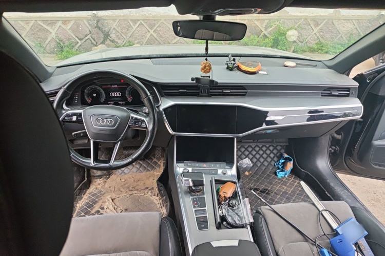 Used Audi A6L 2022 40 TFSI Luxury Dynamic Model Center Console