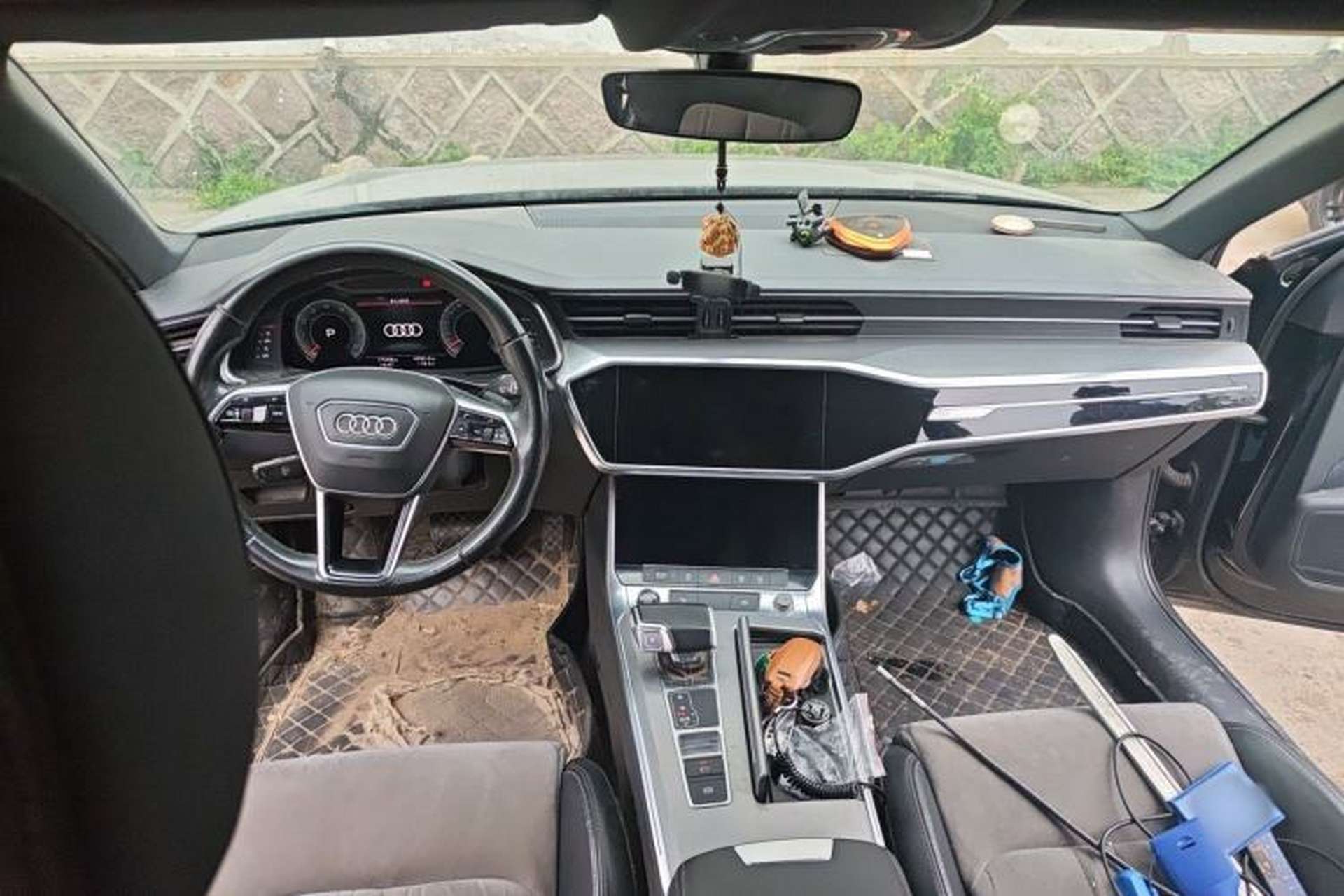 Used Audi A6L 2022 40 TFSI Luxury Dynamic Model Center Console