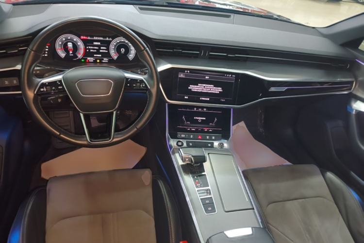 Used Audi A6L 2022 40 TFSI Luxury Dynamic Model Center Console