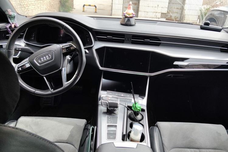 Used Audi A6L 2022 40 TFSI Luxury Dynamic Model Center Console