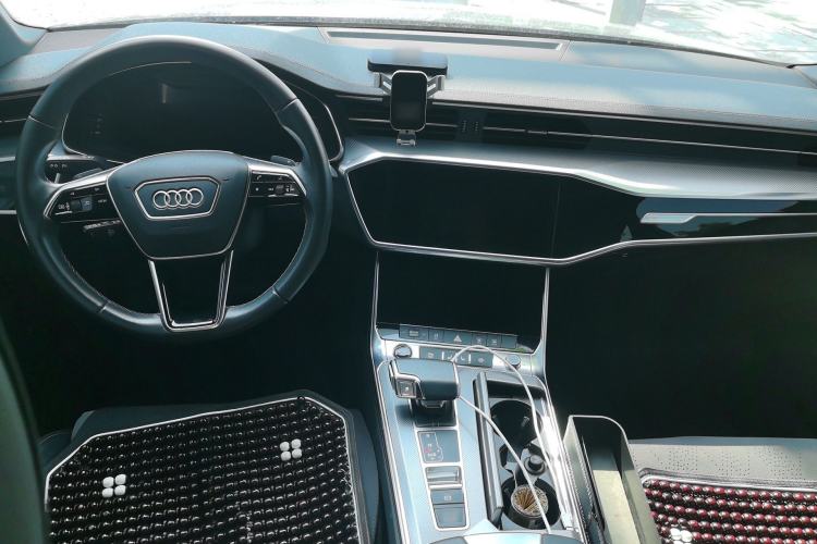 Used Audi A6L 2022 40 TFSI Luxury Dynamic Model Center Console