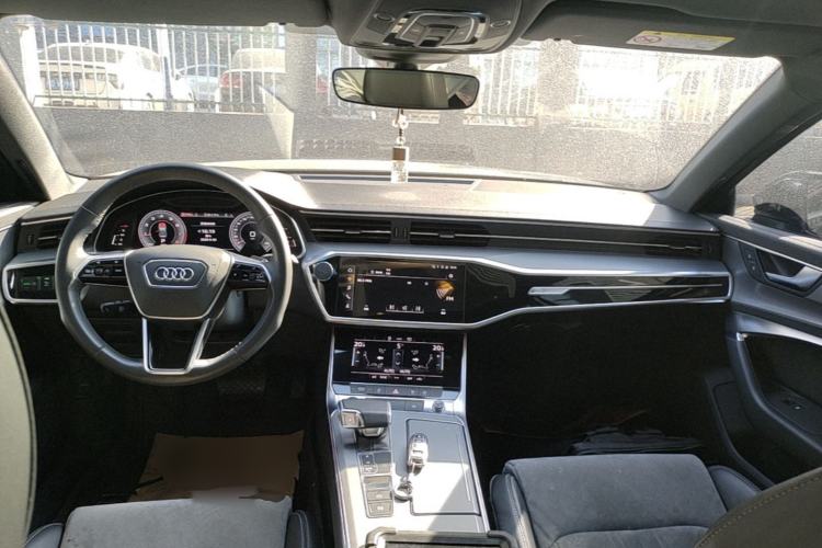 Used Audi A6L 2022 40 TFSI Luxury Dynamic Model Center Console