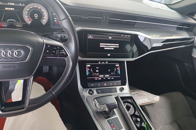 Used Audi A6L 2022 40 TFSI Luxury Dynamic Model Center Console