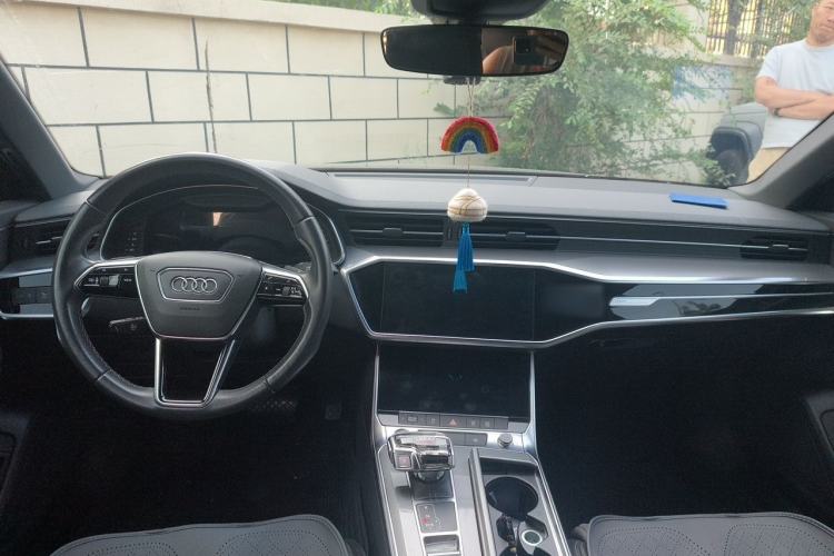 Used Audi A6L 2022 40 TFSI Luxury Dynamic Model Center Console