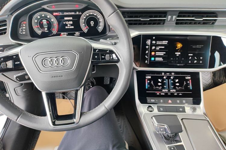 Used Audi A6L 2022 40 TFSI Luxury Dynamic Model Center Console