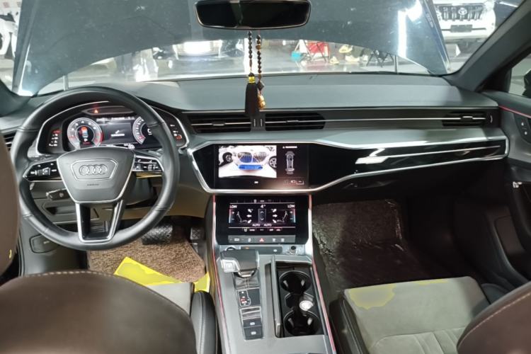 Used Audi A6L 2022 40 TFSI Luxury Dynamic Model Center Console