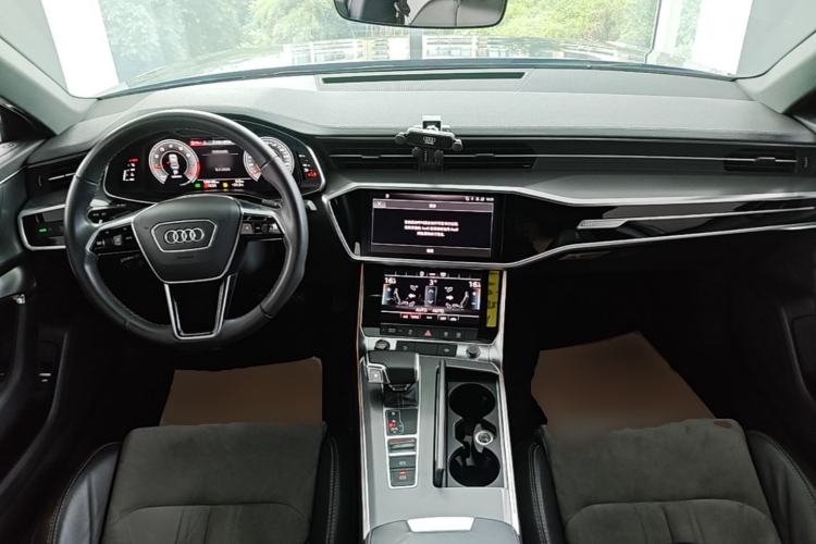 Used Audi A6L 2022 40 TFSI Luxury Dynamic Model Center Console