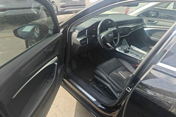 Used Audi A6L 2022 40 TFSI Luxury Prestige Edition Driver Seat