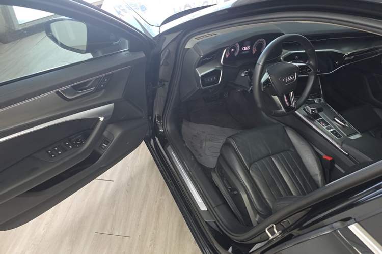 Used Audi A6L 2022 40 TFSI Luxury Prestige Edition Driver Seat