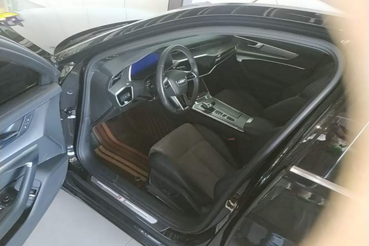 Used Audi A6L 2022 40 TFSI Luxury Dynamic Model Driver Seat