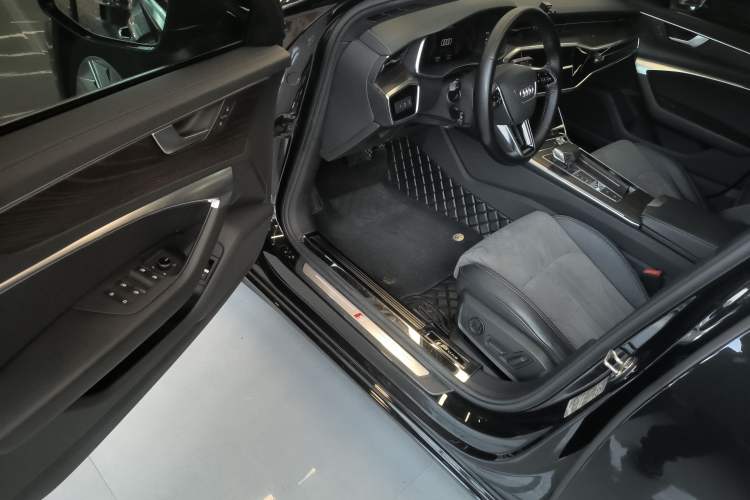 Used Audi A6L 2022 45 TFSI Prestige Dynamic Edition Driver Seat