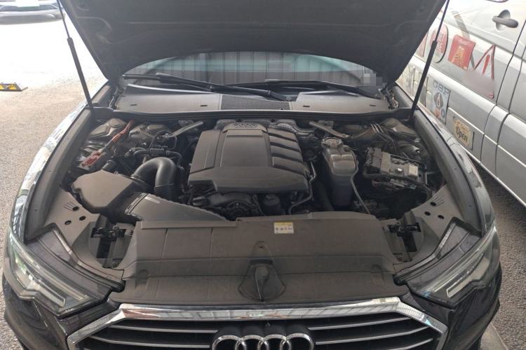 Used Audi A6L 2022 40 TFSI Luxury Dynamic Model Engine Bay