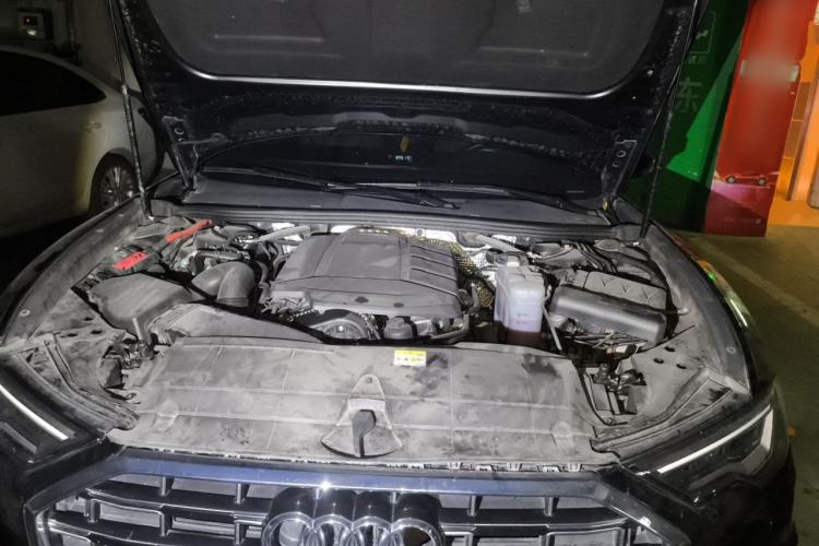 Used Audi A6L 2022 40 TFSI Luxury Dynamic Model Engine Bay