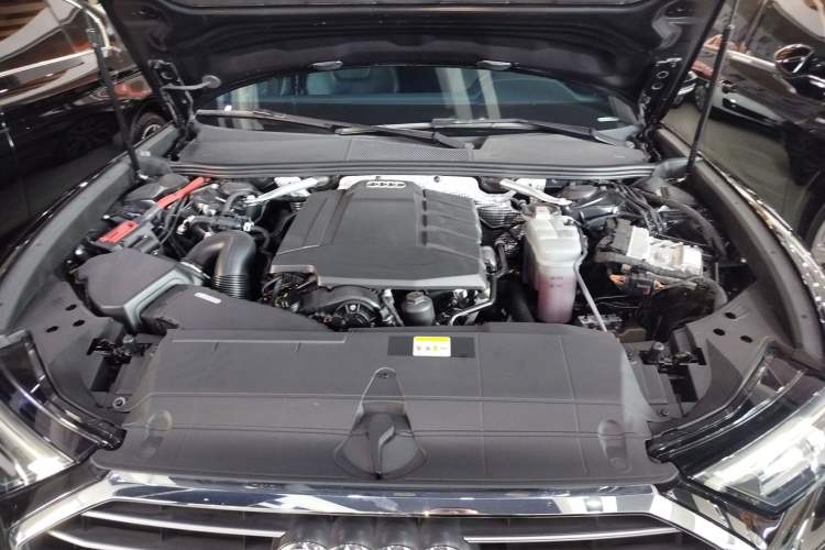 Used Audi A6L 2022 45 TFSI Prestige Dynamic Edition Engine Bay