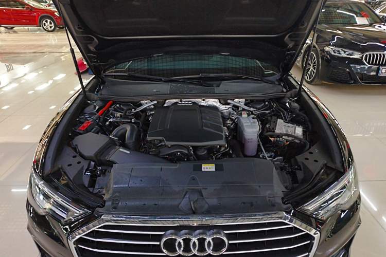 Used Audi A6L 2022 40 TFSI Luxury Dynamic Model Engine Bay