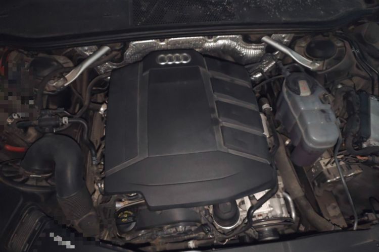 Used Audi A6L 2022 40 TFSI Luxury Dynamic Model Engine Bay