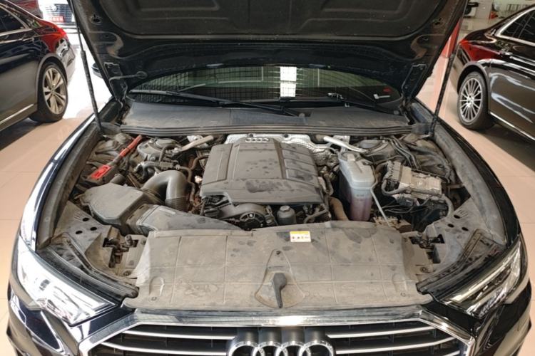 Used Audi A6L 2022 40 TFSI Luxury Dynamic Model Engine Bay