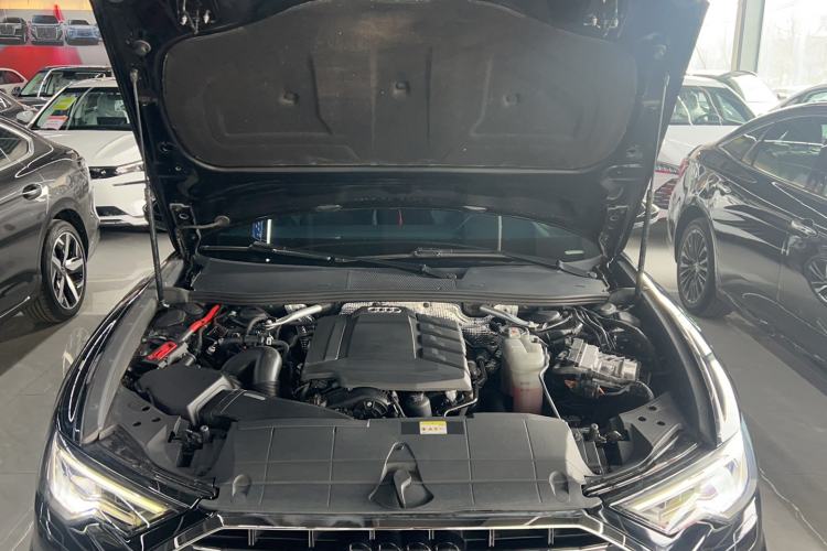Used Audi A6L 2022 40 TFSI Luxury Dynamic Model Engine Bay