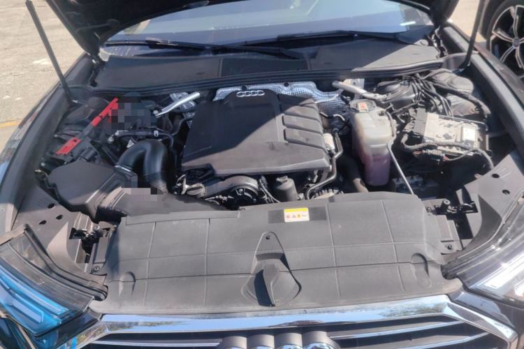 Used Audi A6L 2022 40 TFSI Luxury Dynamic Model Engine Bay